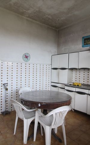 Casa à venda com 360m², 3 quartos e 3 vagasVaranda dos Fundos