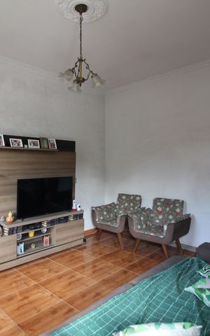 Casa à venda com 360m², 3 quartos e 3 vagasSala