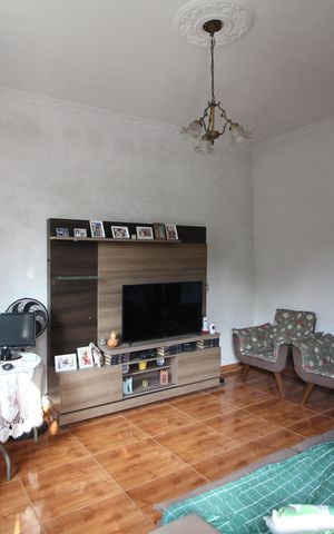 Casa à venda com 360m², 3 quartos e 3 vagasSala