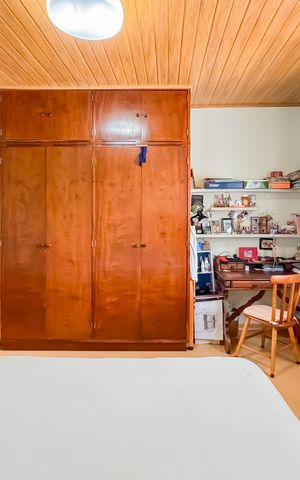 Casa à venda com 100m², 3 quartos e sem vaga Casa à venda com 100m², 3 quartos e sem vagaQuarto 1
