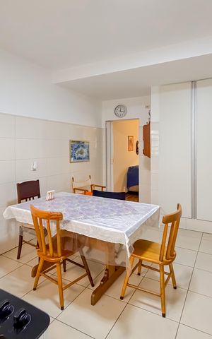 Casa à venda com 100m², 3 quartos e sem vaga Casa à venda com 100m², 3 quartos e sem vagaCozinha