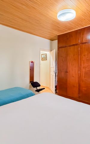 Casa à venda com 100m², 3 quartos e sem vaga Casa à venda com 100m², 3 quartos e sem vagaQuarto 1
