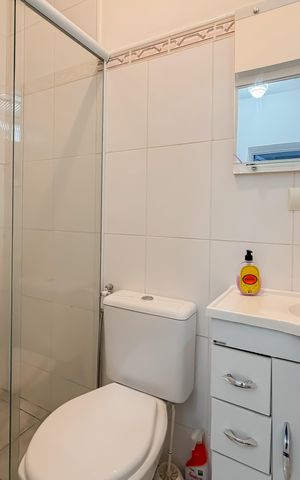 Casa à venda com 100m², 3 quartos e sem vaga Casa à venda com 100m², 3 quartos e sem vagaBanheiro Térreo