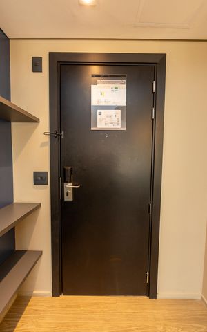 Studio para alugar com 29m², 1 quarto e 1 vaga Studio para alugar com 29m², 1 quarto e 1 vagaPorta de entrada