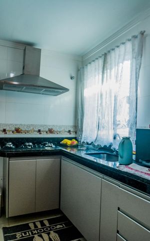 Apartamento à venda com 100m², 2 quartos e 2 vagas Apartamento à venda com 100m², 2 quartos e 2 vagasCozinha