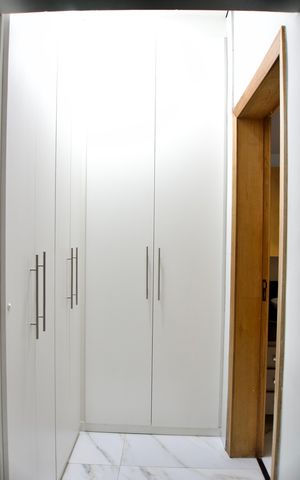 Casa à venda com 200m², 3 quartos e 2 vagas Casa à venda com 200m², 3 quartos e 2 vagasSuíte - Closet