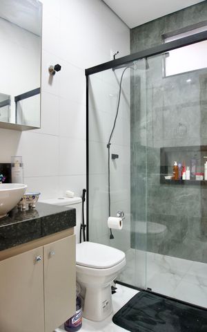 Casa à venda com 200m², 3 quartos e 2 vagas Casa à venda com 200m², 3 quartos e 2 vagasSuíte - Banheiro