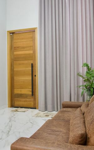 Casa à venda com 200m², 3 quartos e 2 vagas Casa à venda com 200m², 3 quartos e 2 vagasSala