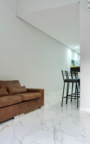 Casa à venda com 200m², 3 quartos e 2 vagas Casa à venda com 200m², 3 quartos e 2 vagasSala