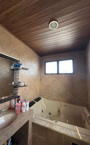 Casa à venda com 175m², 3 quartos e 5 vagas