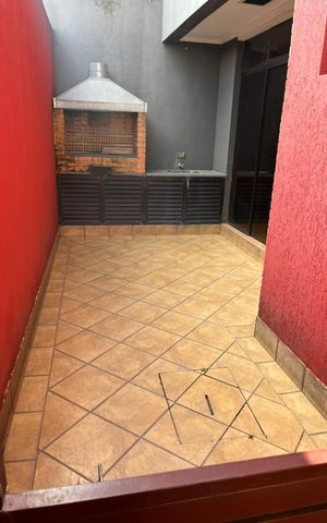Casa à venda com 175m², 3 quartos e 5 vagas