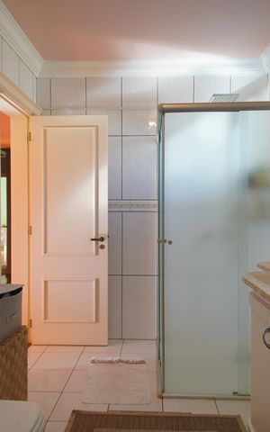 Casa à venda com 267m², 4 quartos e 2 vagasBanheiro da Suíte