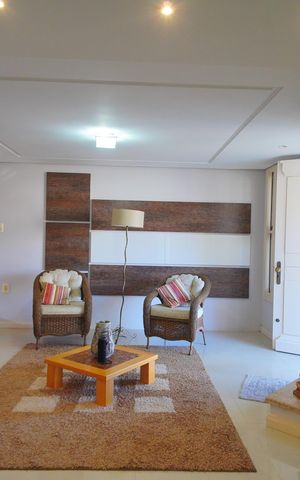 Casa à venda com 267m², 4 quartos e 2 vagasSala