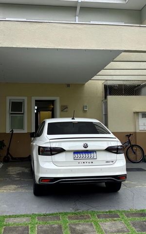 Casa à venda com 127m², 3 quartos e 3 vagasFachada /Garagem 