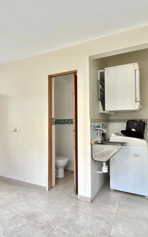 Casa à venda com 378m², 3 quartos e 2 vagas Casa à venda com 378m², 3 quartos e 2 vagasÁrea de Serviço