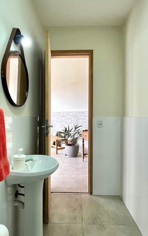 Casa à venda com 378m², 3 quartos e 2 vagas Casa à venda com 378m², 3 quartos e 2 vagasBanheiro Fundos