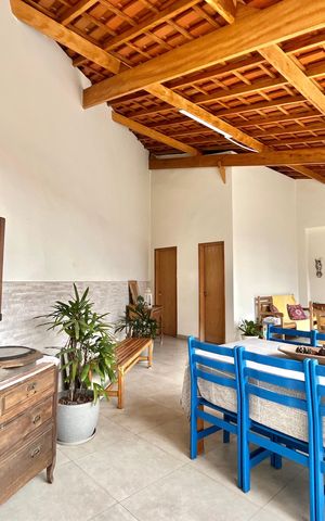 Casa à venda com 378m², 3 quartos e 2 vagas Casa à venda com 378m², 3 quartos e 2 vagasQuintal