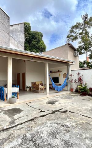 Casa à venda com 378m², 3 quartos e 2 vagas Casa à venda com 378m², 3 quartos e 2 vagasQuintal