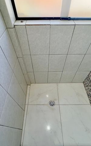 Casa para alugar com 80m², 2 quartos e sem vaga Casa para alugar com 80m², 2 quartos e sem vagaBanheiro