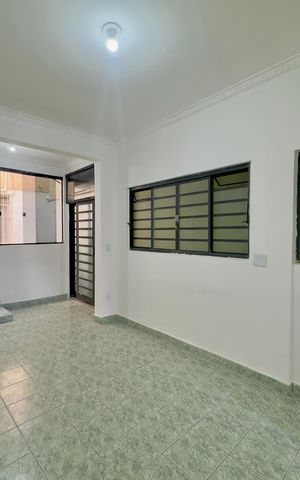 Casa para alugar com 80m², 2 quartos e sem vaga Casa para alugar com 80m², 2 quartos e sem vagaSala