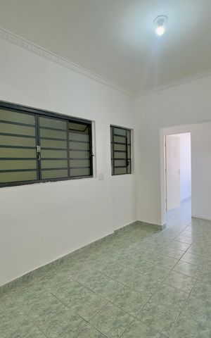 Casa para alugar com 80m², 2 quartos e sem vaga Casa para alugar com 80m², 2 quartos e sem vagaSala