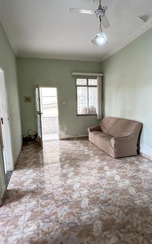 Casa à venda com 50m², 2 quartos e sem vagaSala