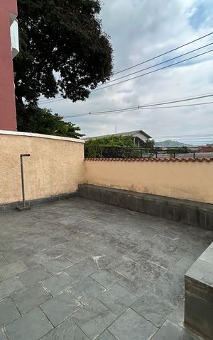 Casa à venda com 50m², 2 quartos e sem vagaQuintal