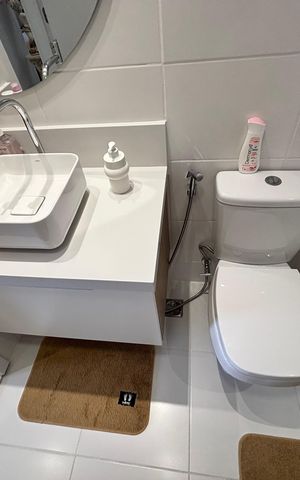Apartamento à venda com 80m², 2 quartos e 1 vaga Apartamento à venda com 80m², 2 quartos e 1 vagaBanheiro