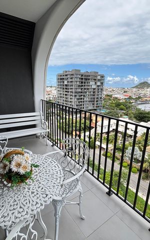 Apartamento à venda com 80m², 2 quartos e 1 vaga Apartamento à venda com 80m², 2 quartos e 1 vagaVaranda