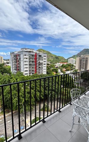 Apartamento à venda com 80m², 2 quartos e 1 vaga Apartamento à venda com 80m², 2 quartos e 1 vagaVaranda