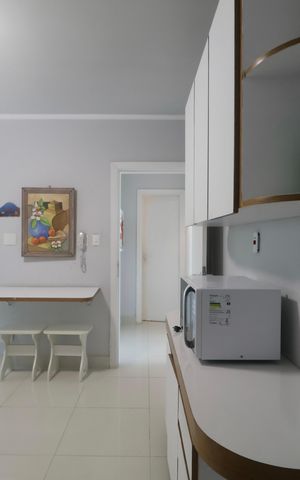 Apartamento para alugar com 220m², 3 quartos e 2 vagas Apartamento para alugar com 220m², 3 quartos e 2 vagasCozinha