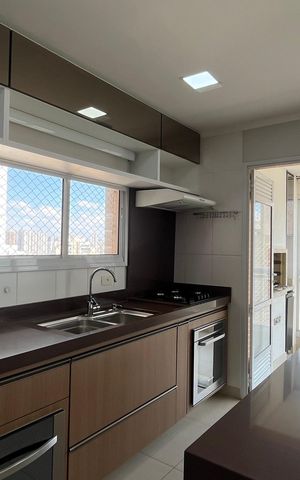 Apartamento à venda com 125m², 3 quartos e 2 vagas Apartamento à venda com 125m², 3 quartos e 2 vagasCozinha