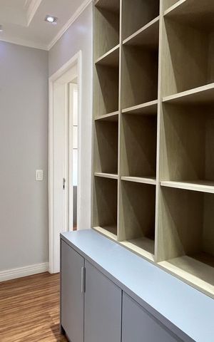Apartamento à venda com 125m², 3 quartos e 2 vagas Apartamento à venda com 125m², 3 quartos e 2 vagasCloset