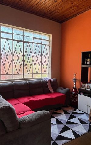 Casa à venda com 327m², 3 quartos e 1 vaga