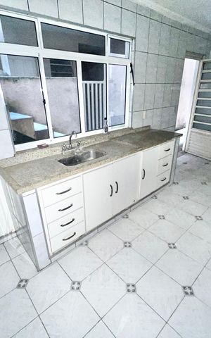 Casa para alugar com 300m², 4 quartos e 2 vagas