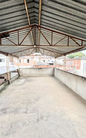 Casa para alugar com 300m², 4 quartos e 2 vagas