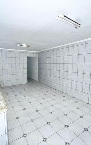 Casa para alugar com 300m², 4 quartos e 2 vagas