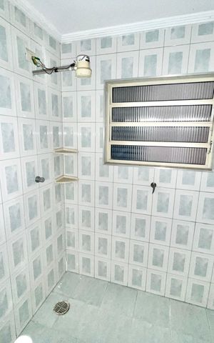 Casa para alugar com 300m², 4 quartos e 2 vagas