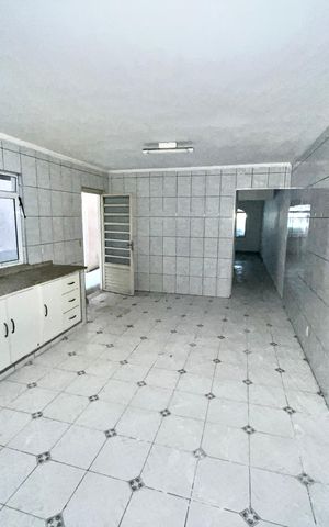 Casa para alugar com 300m², 4 quartos e 2 vagas
