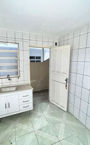 Casa para alugar com 300m², 4 quartos e 2 vagas