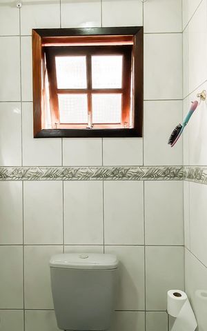 Casa à venda com 196m², 4 quartos e 2 vagas
