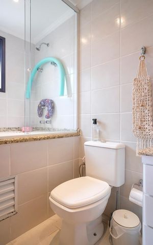 Apartamento à venda com 100m², 3 quartos e 2 vagasBanheiro da suíte