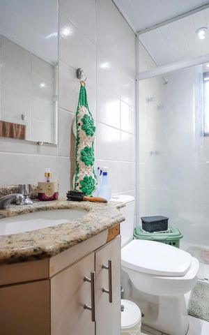 Apartamento à venda com 100m², 3 quartos e 2 vagasBanheiro social