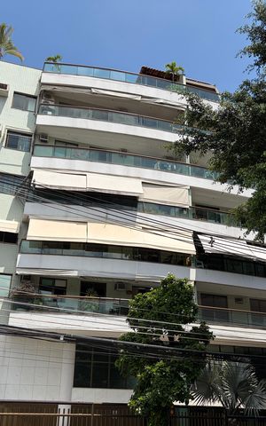 Apartamento à venda com 145m², 3 quartos e 2 vagas Apartamento à venda com 145m², 3 quartos e 2 vagasFachada