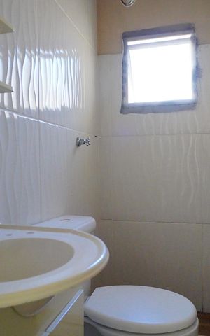 Casa de condomínio à venda com 253m², 3 quartos e 2 vagasBanheiro suite