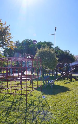 Casa de condomínio à venda com 253m², 3 quartos e 2 vagasÁrea comum - Playground
