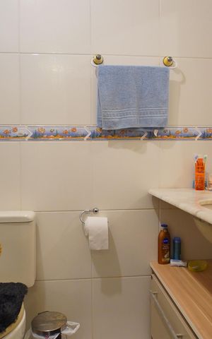 Casa de condomínio à venda com 253m², 3 quartos e 2 vagasBanheiro