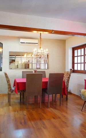 Casa de condomínio à venda com 253m², 3 quartos e 2 vagassala