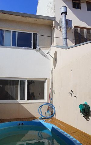 Casa de condomínio à venda com 253m², 3 quartos e 2 vagasPatio e piscina 