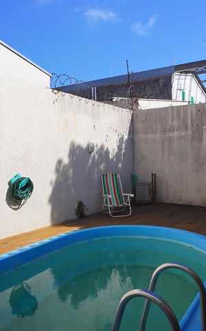 Casa de condomínio à venda com 253m², 3 quartos e 2 vagasPatio e piscina 